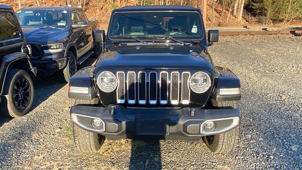 New 2026 Jeep Wrangler 4-DOOR SAHARA Sport Utility