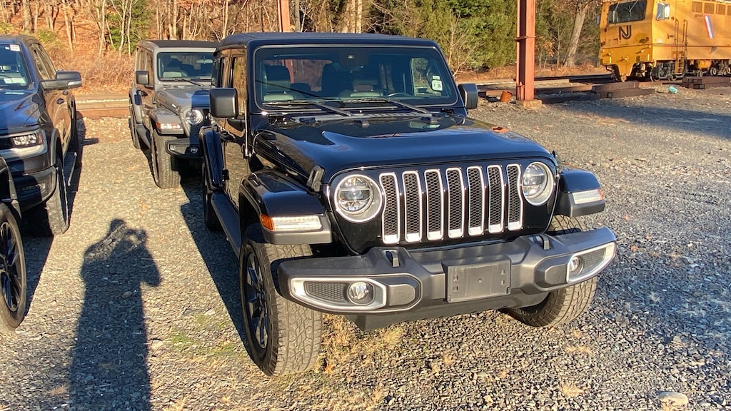 New 2026 Jeep Wrangler 4-DOOR SAHARA Sport Utility