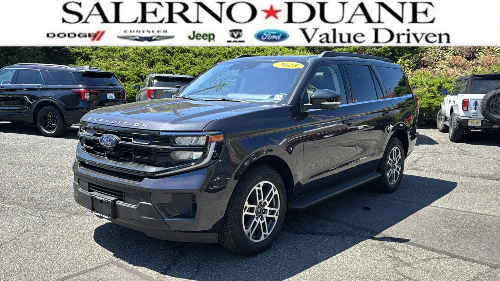 2025 Ford Expedition Active 4x4's photo