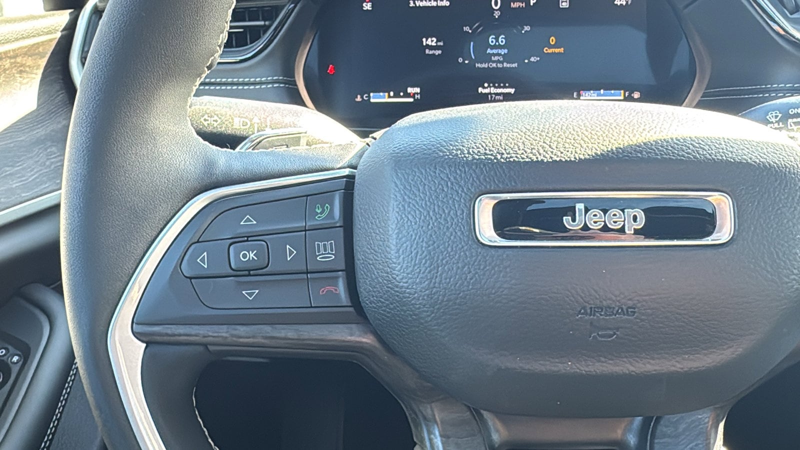 2026 Jeep Grand Cherokee Laredo - Photo 35