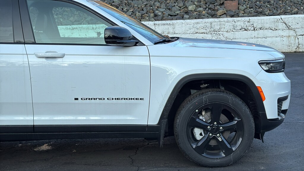 New 2025 Jeep Grand Cherokee L ALTITUDE X 4X4 Sport Utility