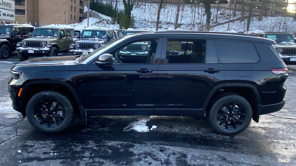 New 2025 Jeep Grand Cherokee L ALTITUDE X 4X4 Sport Utility