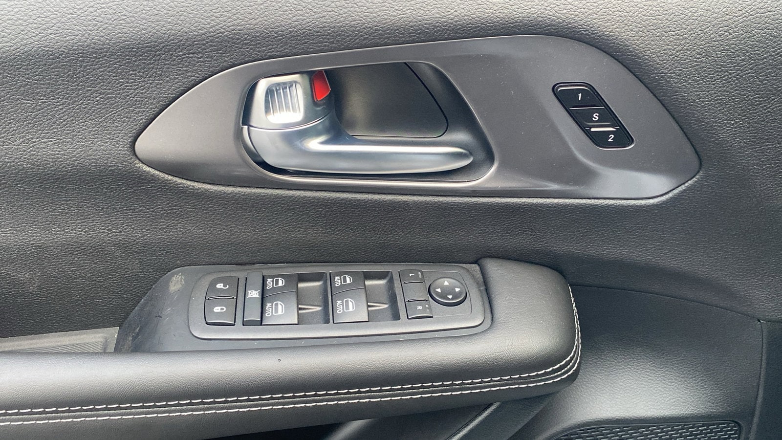 2026 Chrysler Pacifica Select - Photo 7