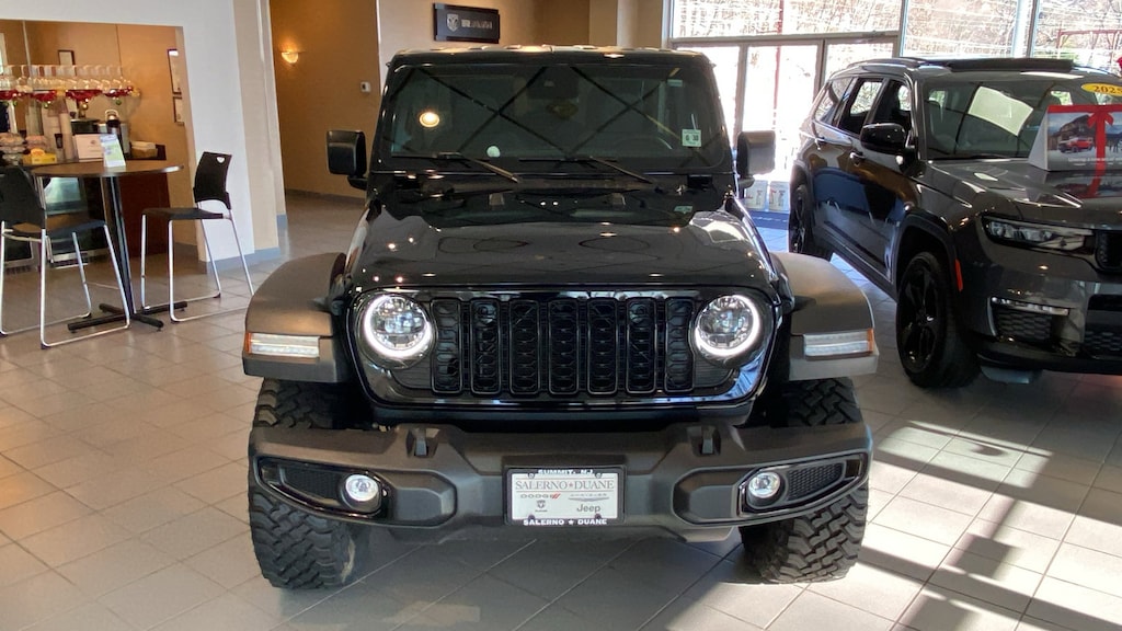 Used 2025 Jeep Wrangler Willys SUV