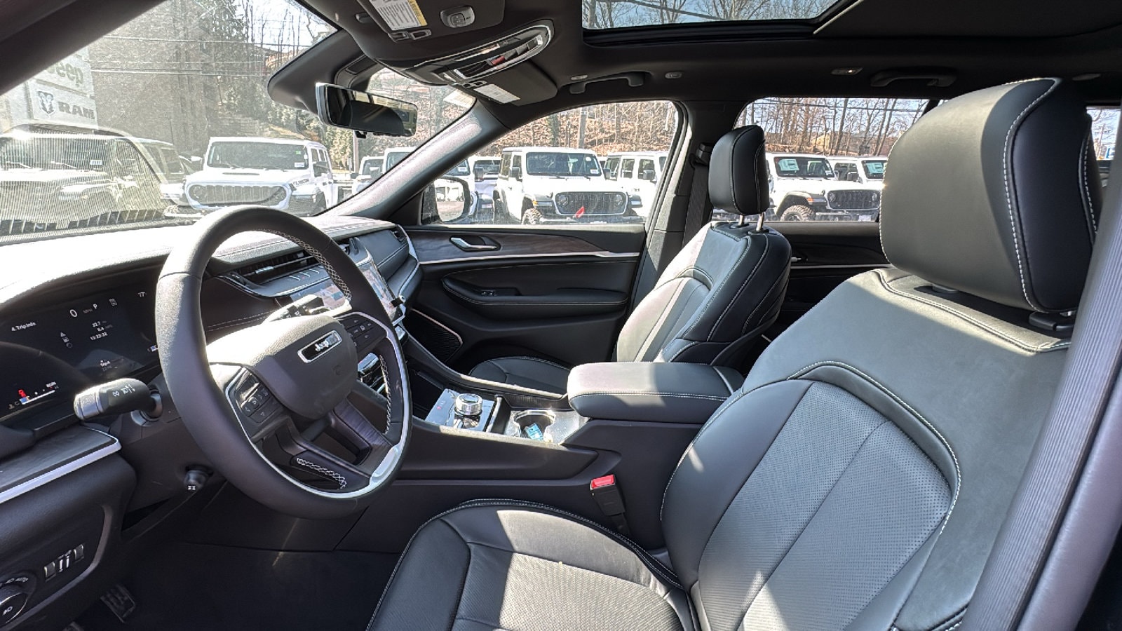 2026 Jeep Grand Cherokee Limited Reserve - Photo 11
