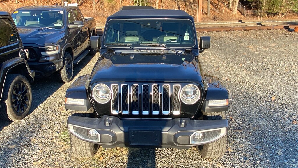 New 2026 Jeep Wrangler 4-DOOR SAHARA Sport Utility