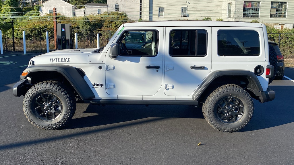 New 2025 Jeep Wrangler 4-DOOR WILLYS Sport Utility