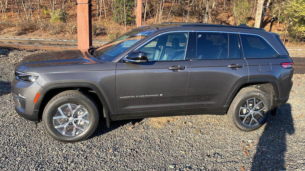 New 2025 Jeep Grand Cherokee LIMITED 4X4 Sport Utility