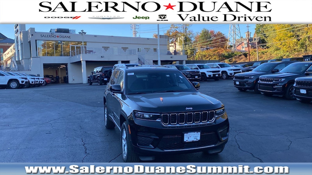 New 2025 Jeep Grand Cherokee LAREDO X 4X4 Sport Utility