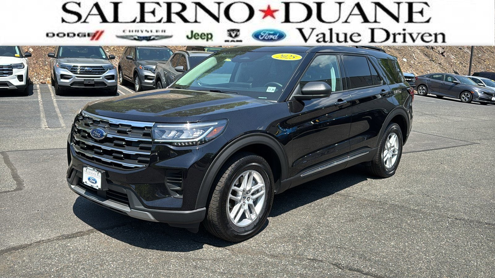 2025 Ford Explorer Active 4WD (PL535)'s photo