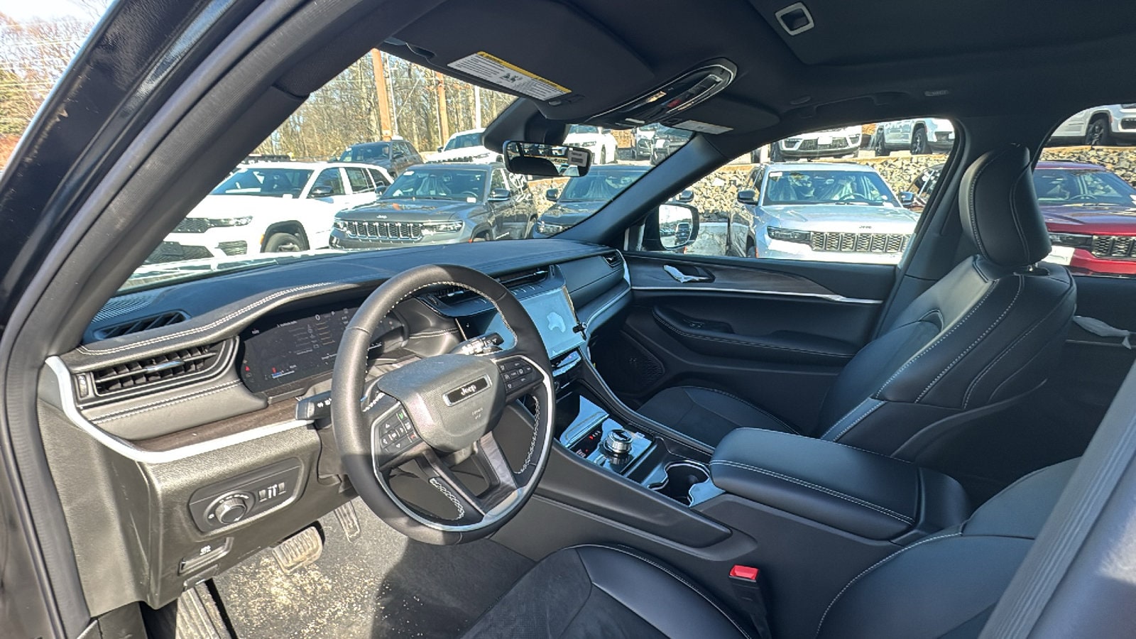 2026 Jeep Grand Cherokee Laredo - Photo 13