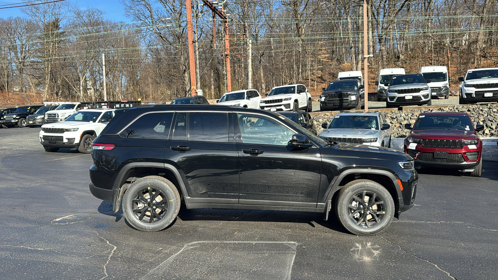 2026 Jeep Grand Cherokee Laredo - Photo 6