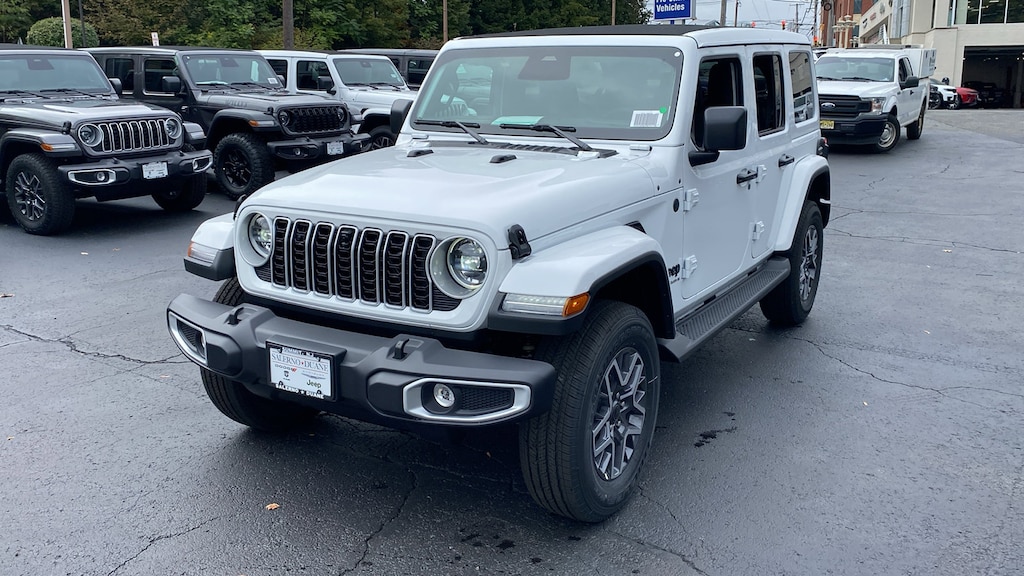 New 2026 Jeep Wrangler 4-DOOR SAHARA Sport Utility