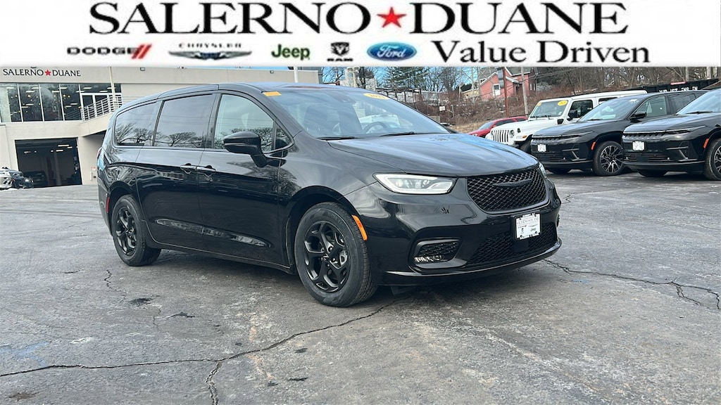 Certified 2022 Chrysler Pacifica Hybrid Touring L Van Passenger Van