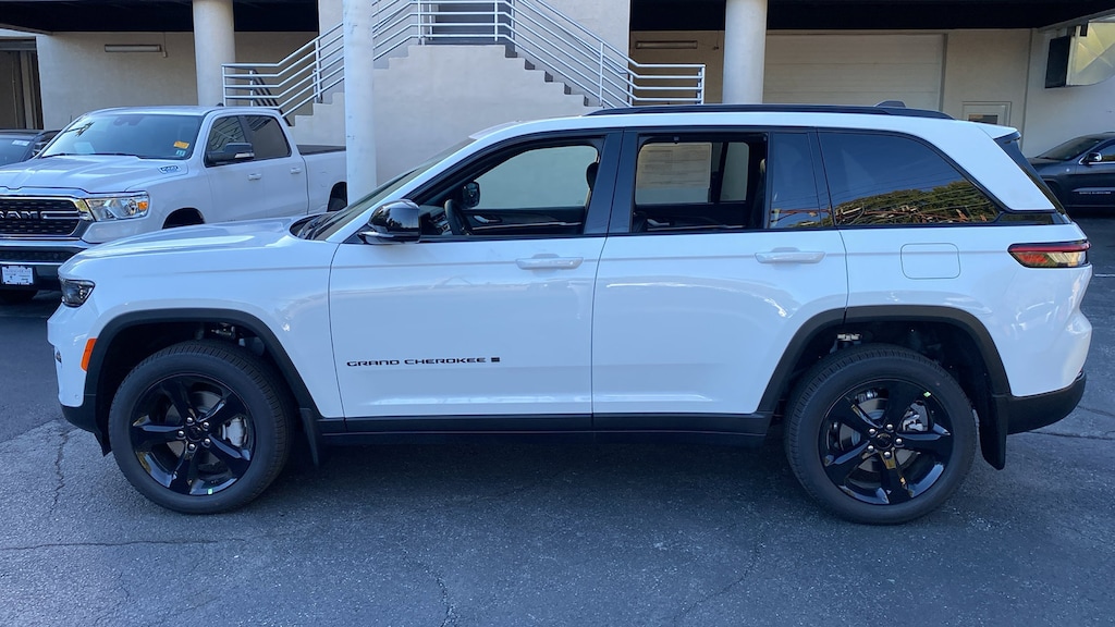 New 2025 Jeep Grand Cherokee LIMITED 4X4 Sport Utility