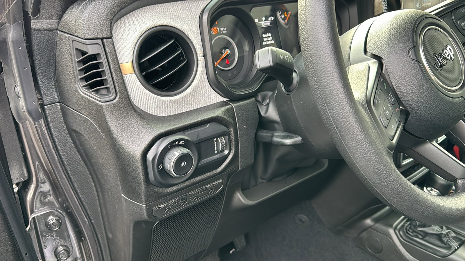 2026 Jeep Wrangler 4-Door Sport - Photo 17