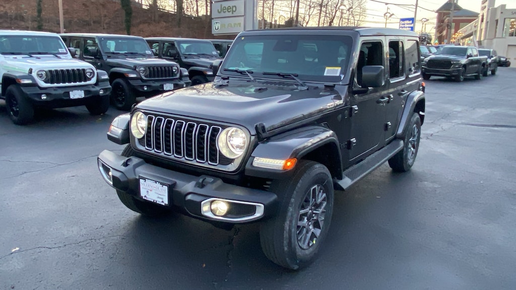 New 2026 Jeep Wrangler 4-DOOR SAHARA Sport Utility