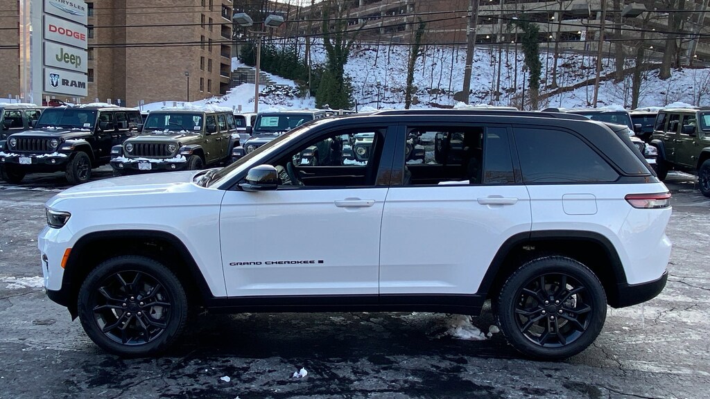 New 2025 Jeep Grand Cherokee LIMITED 4X4 Sport Utility
