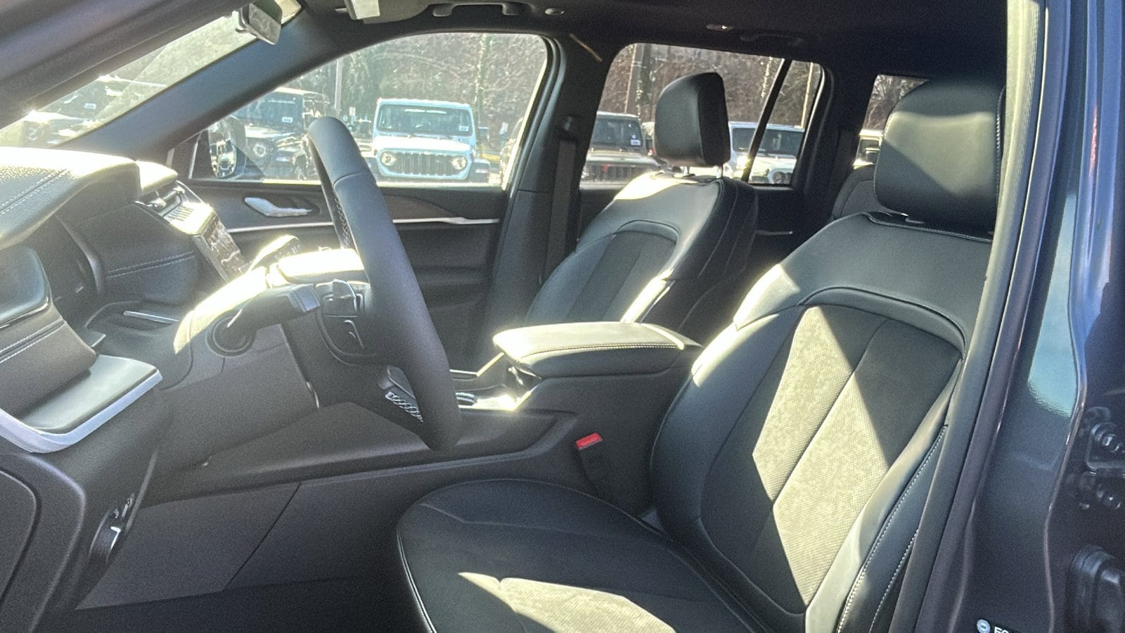 2026 Jeep Grand Cherokee Laredo - Photo 28