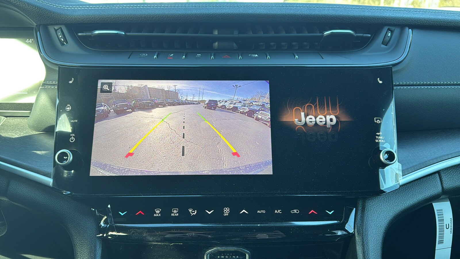 2026 Jeep Grand Cherokee Laredo - Photo 31