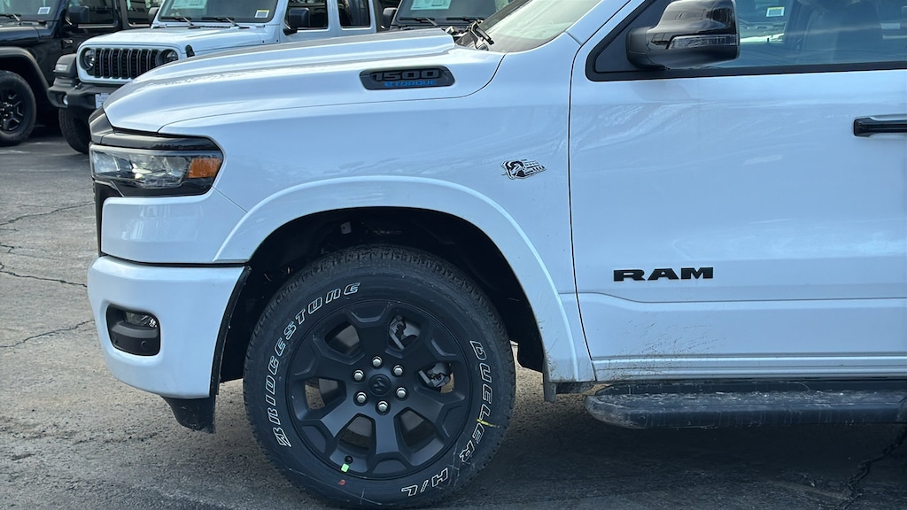 New 2026 Ram 1500 BIG HORN CREW CAB 4X4 5'7 BOX Pickup