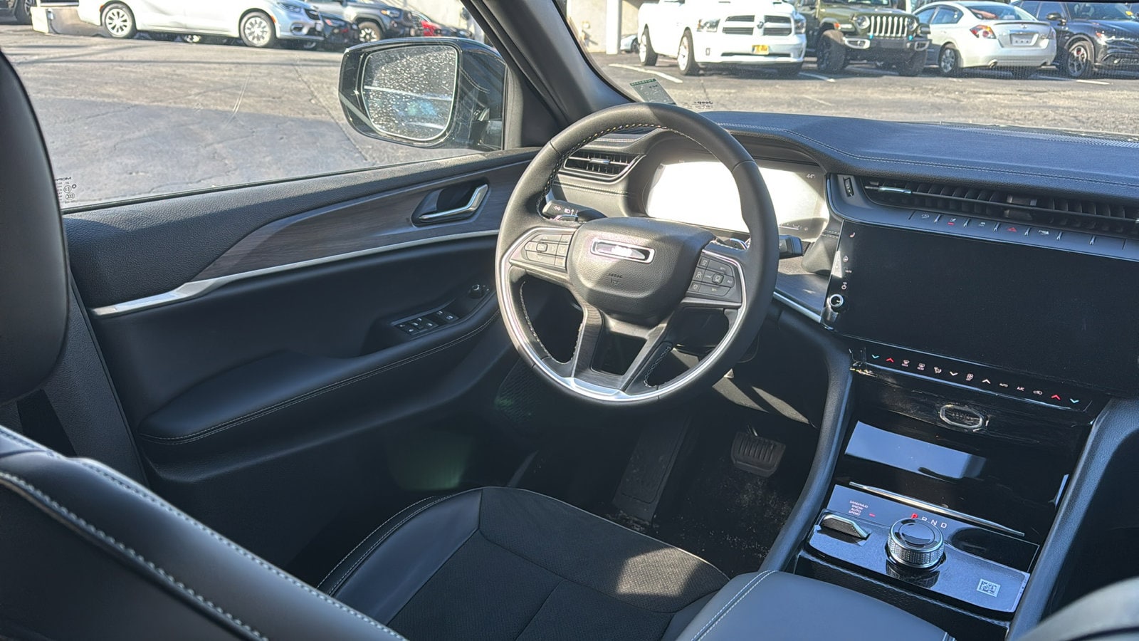 2026 Jeep Grand Cherokee Laredo - Photo 19