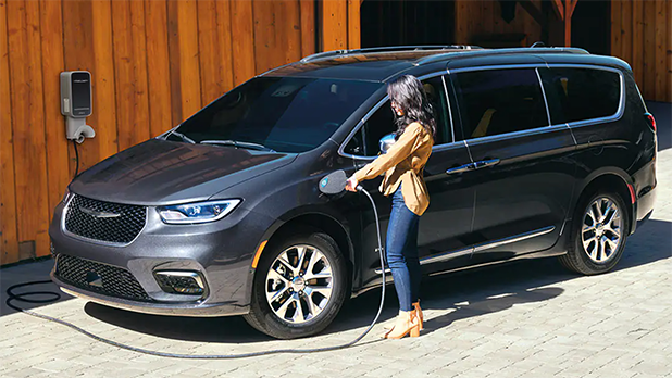 2023 Chrysler Pacifica Hybrid is first and only plug-in hybrid minivan NJ