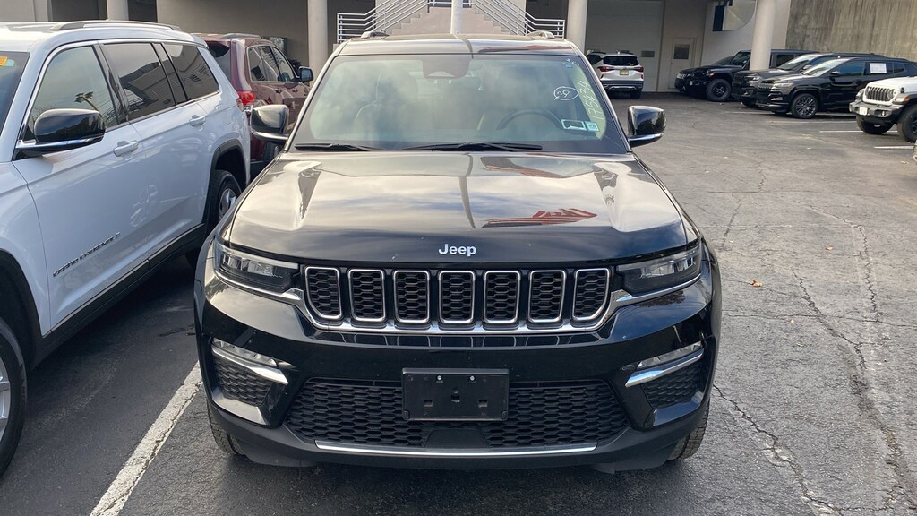 Used 2022 Jeep Grand Cherokee Limited SUV