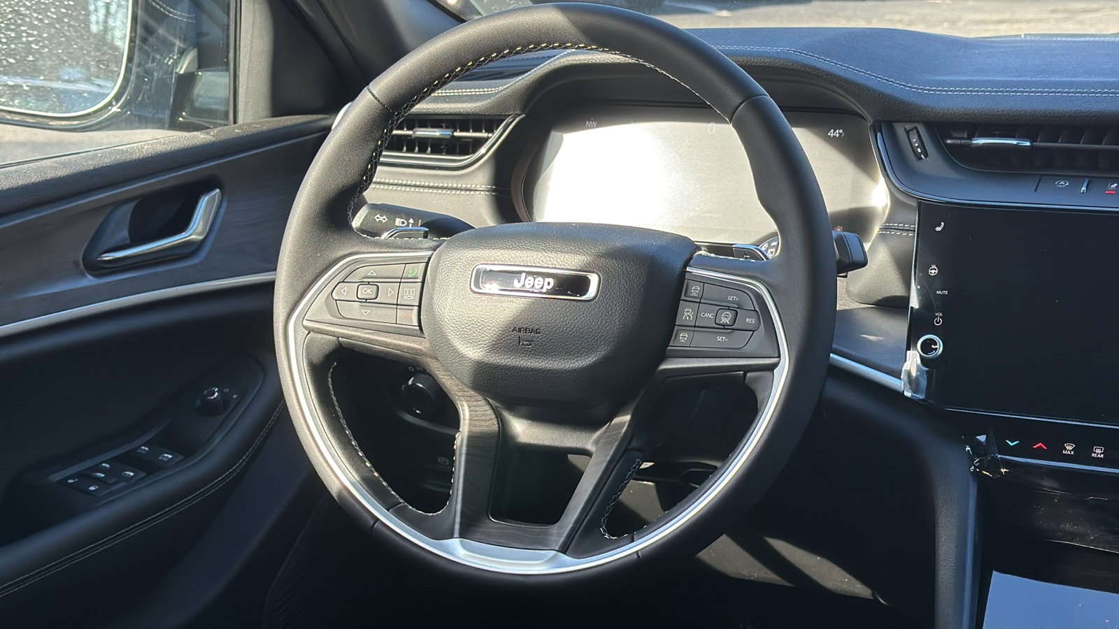 2026 Jeep Grand Cherokee Laredo - Photo 20
