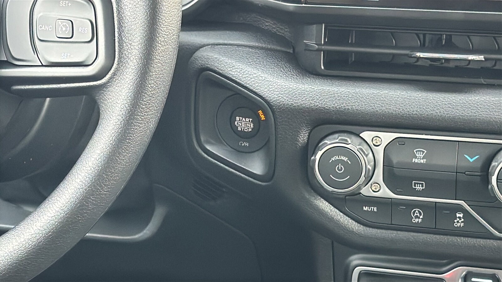2026 Jeep Wrangler 4-Door Sport - Photo 32