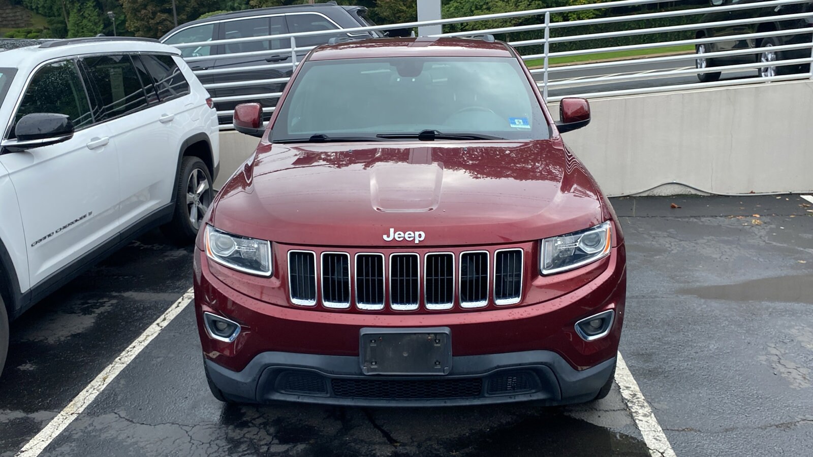 2016 Jeep Grand Cherokee Laredo photo 3