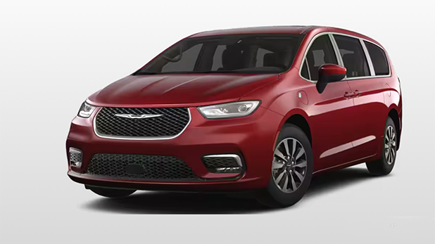 2023 Chrysler Pacifica Hybrid Touring L plug-in hybrid electric vehicle (PHEV)