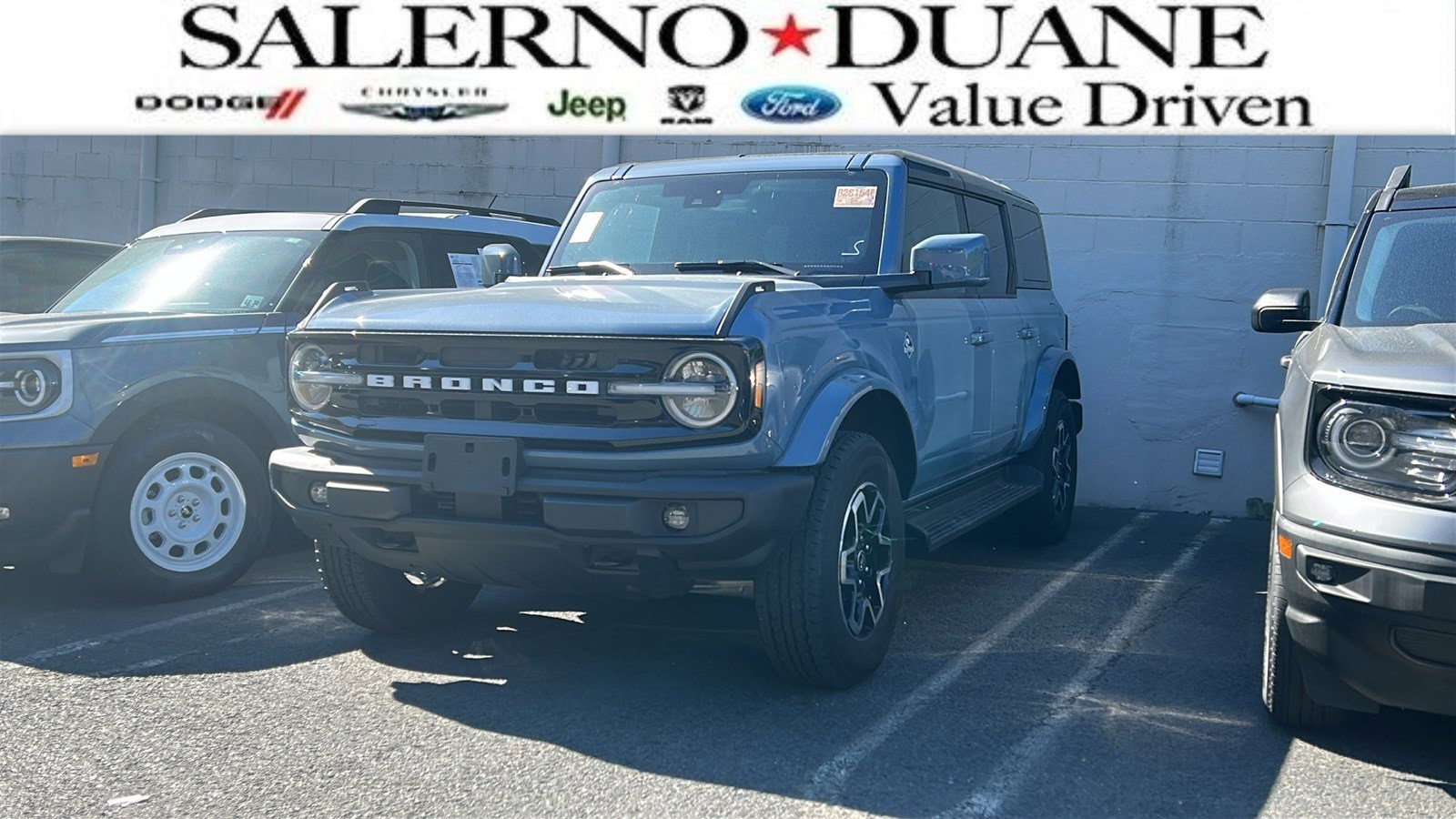 2025 Ford Bronco Outer Banks 4x4's photo