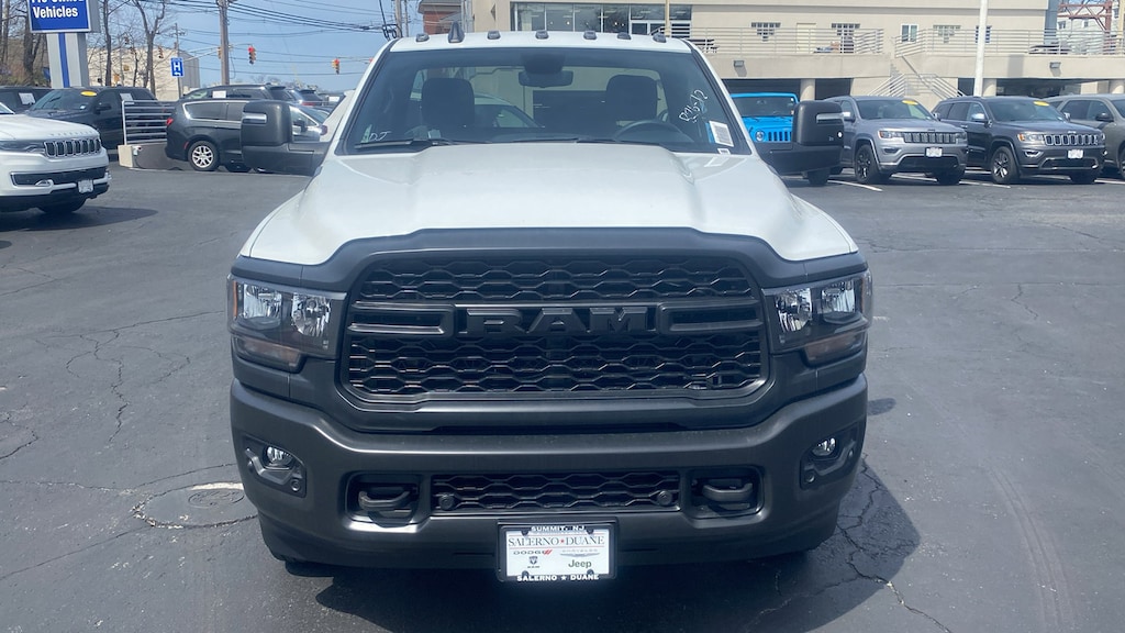 New 2024 Ram 3500 Chassis Cab 3500 TRADESMAN CHASSIS REGULAR CAB 4X4 60' CA Pickup