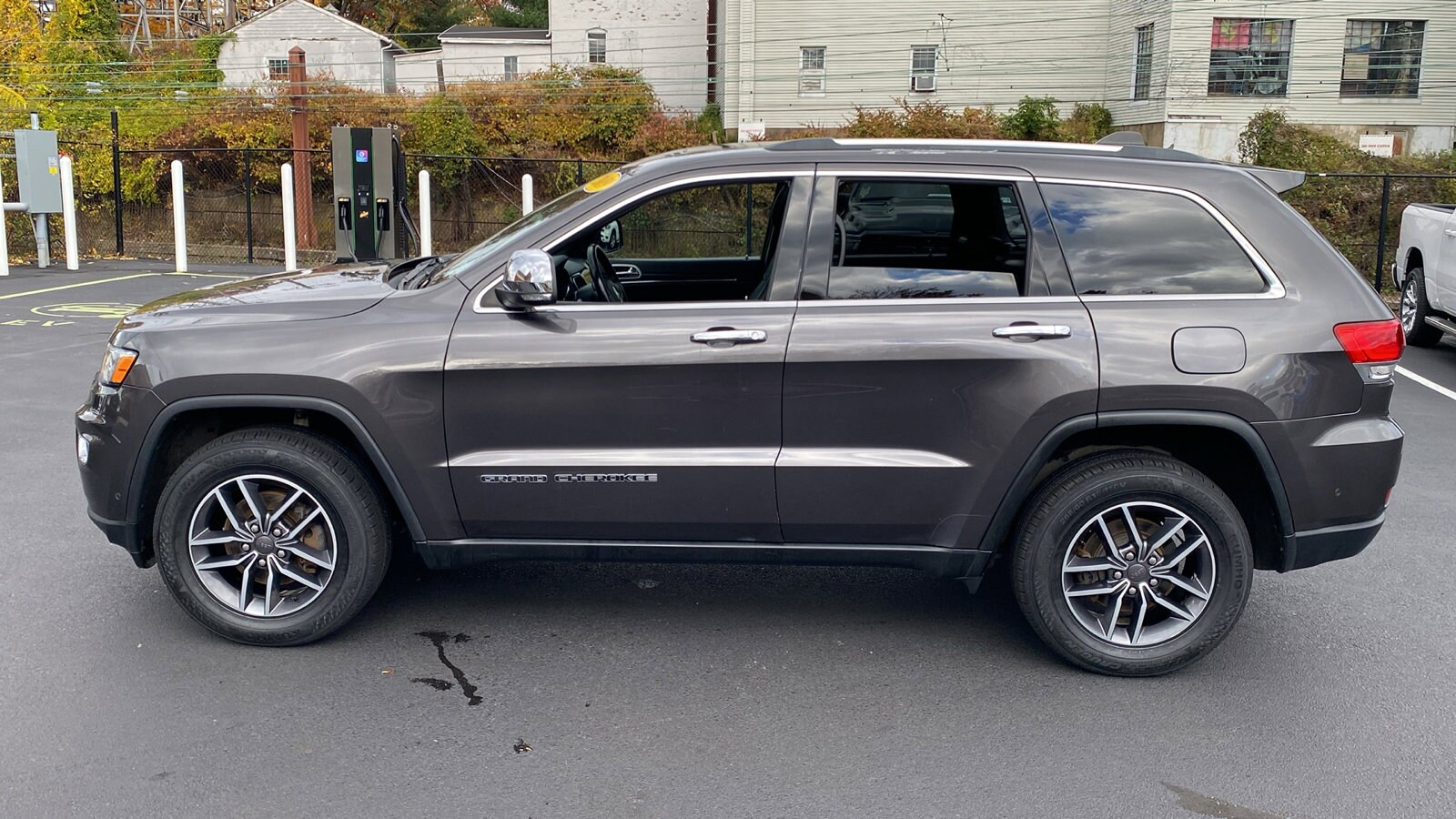 2019 Jeep Grand Cherokee Limited photo 4