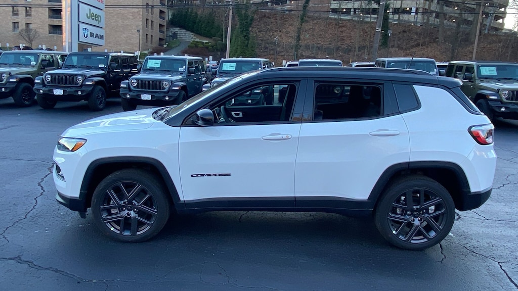 New 2026 Jeep Compass LIMITED ALTITUDE 4X4 Sport Utility