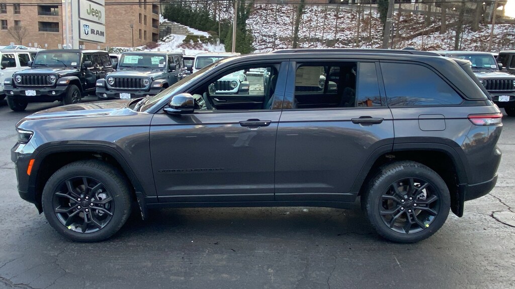 New 2025 Jeep Grand Cherokee LIMITED 4X4 Sport Utility