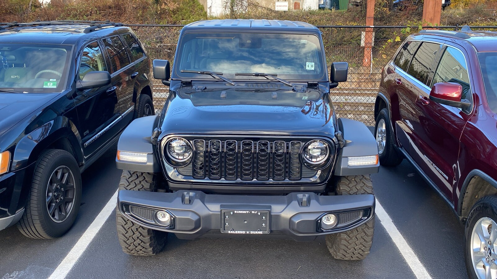 2025 Jeep Wrangler Willys photo 4