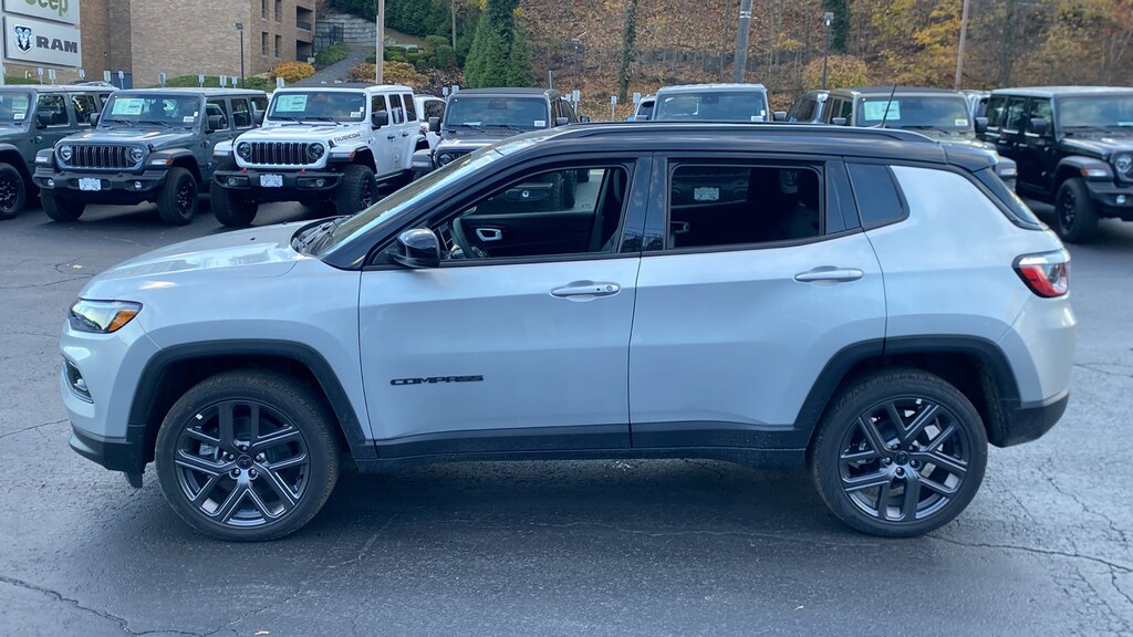 New 2026 Jeep Compass LIMITED 4X4 Sport Utility