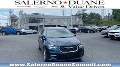 2025 Chrysler Pacifica SELECT AWD Passenger Van