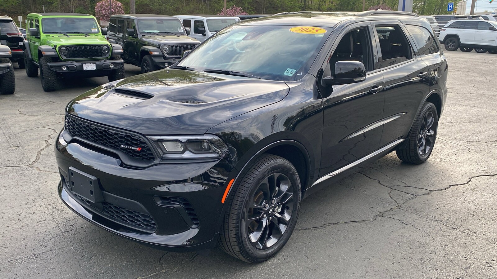 2025 Dodge Durango GT Plus photo 3