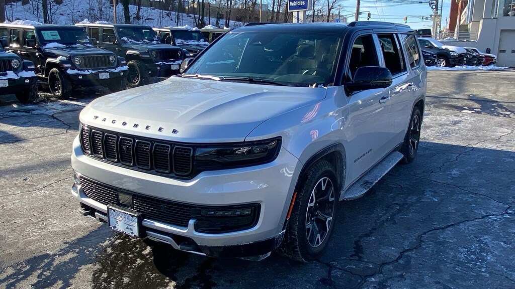 New 2025 Jeep Wagoneer OVERLAND 4X4 Sport Utility