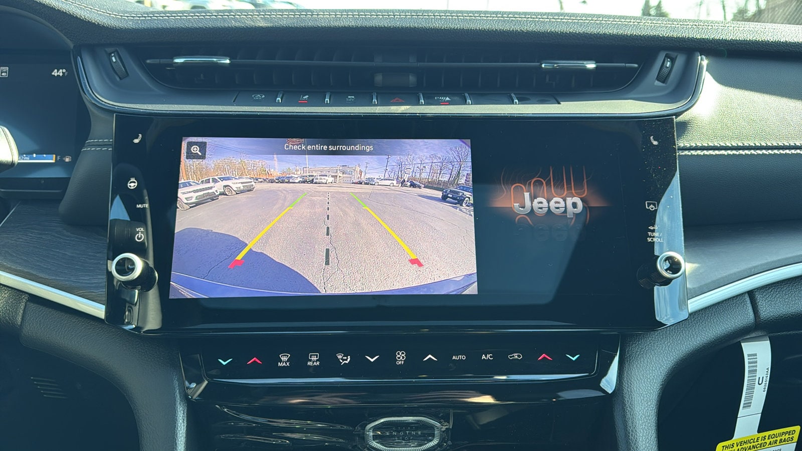 2026 Jeep Grand Cherokee Laredo - Photo 37