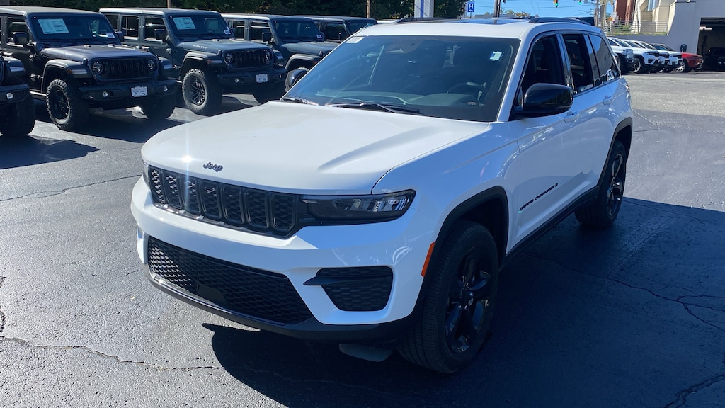 New 2025 Jeep Grand Cherokee ALTITUDE X 4X4 Sport Utility