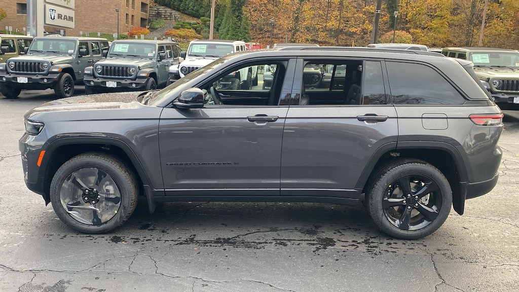 New 2025 Jeep Grand Cherokee LIMITED 4X4 Sport Utility