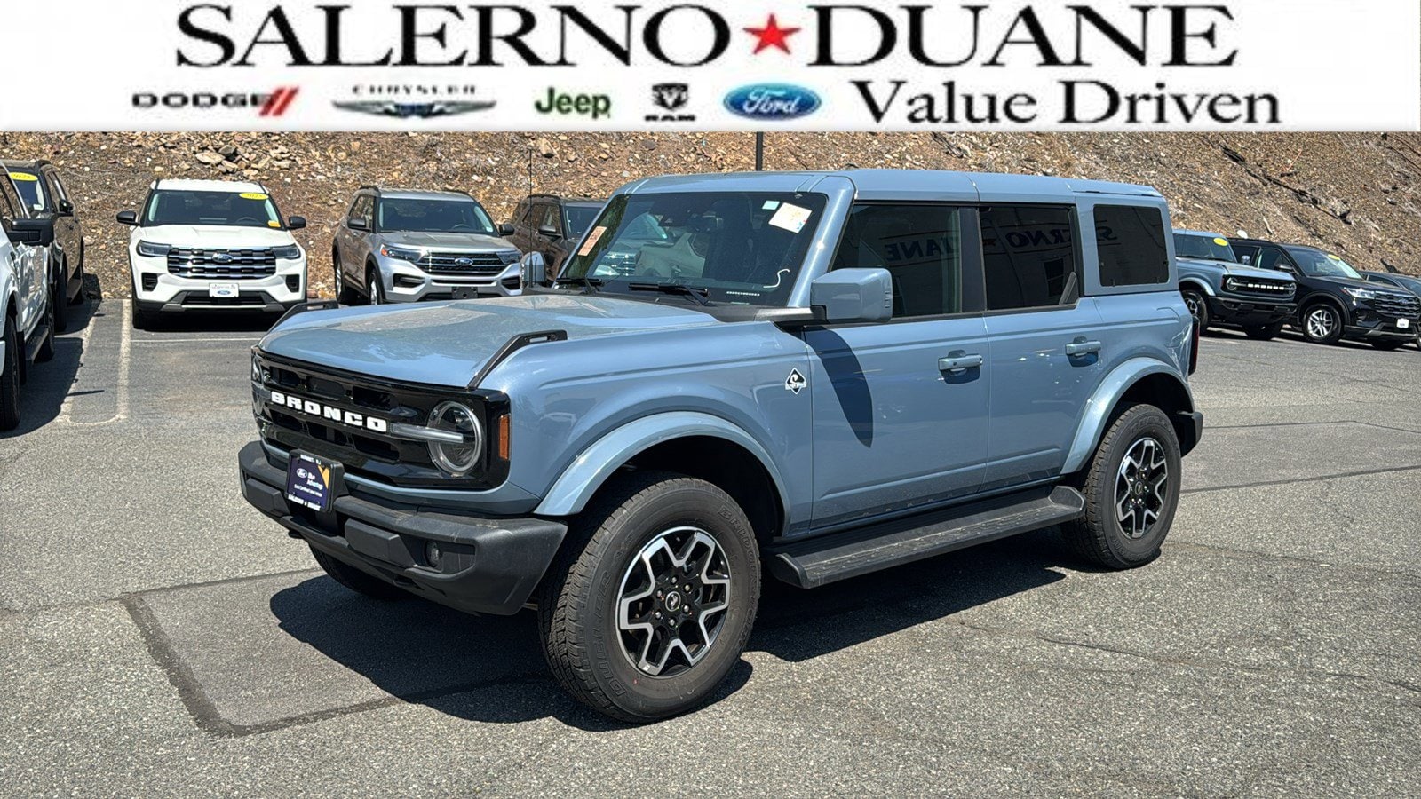 2025 Ford Bronco Outer Banks 4x4's photo