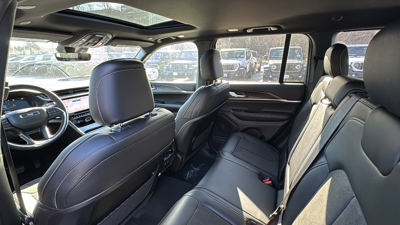 2026 Jeep Grand Cherokee Laredo - Photo 31