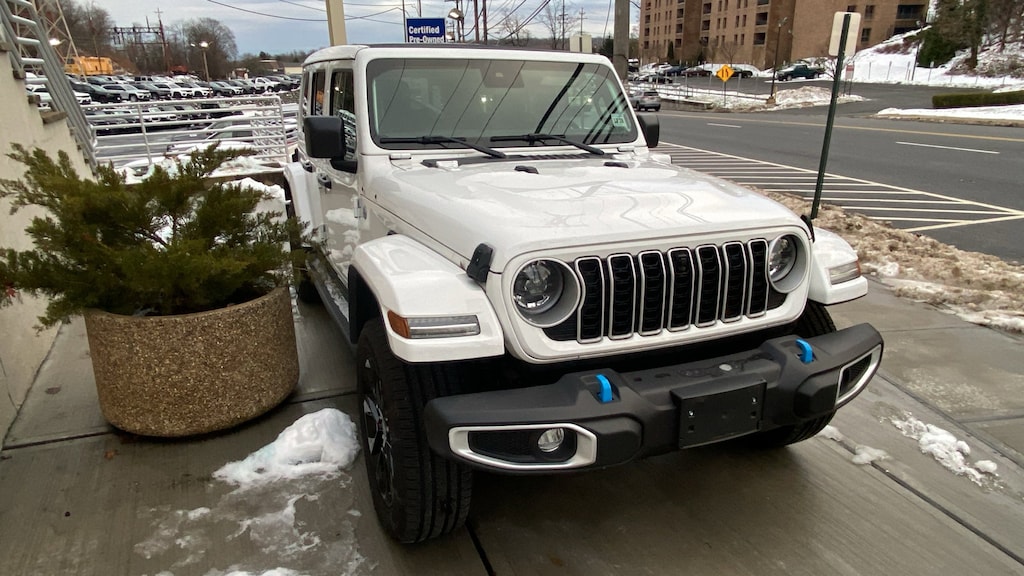 Used 2024 Jeep Wrangler 4xe Sahara SUV
