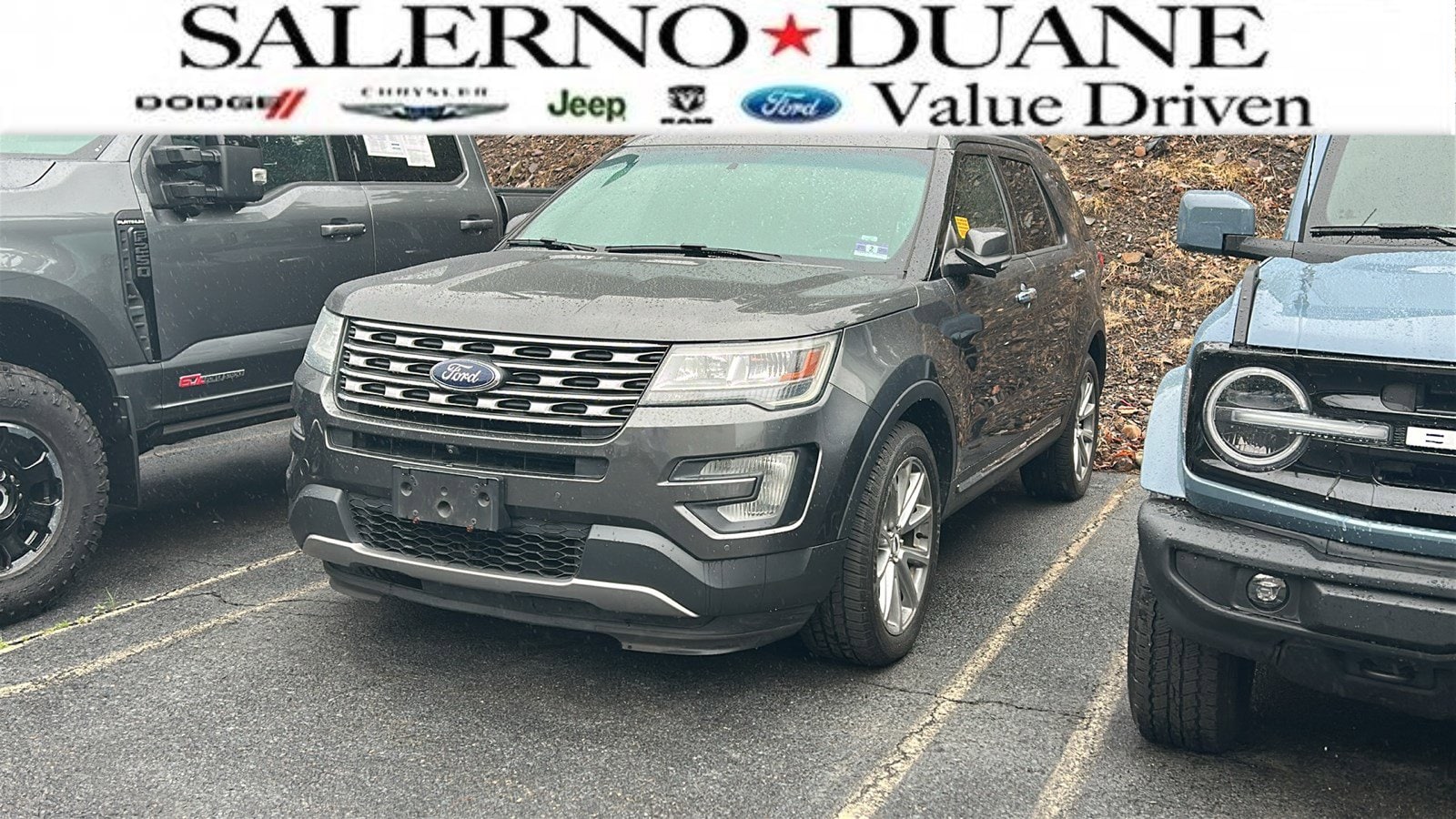 2017 Ford Explorer Limited 4WD's photo