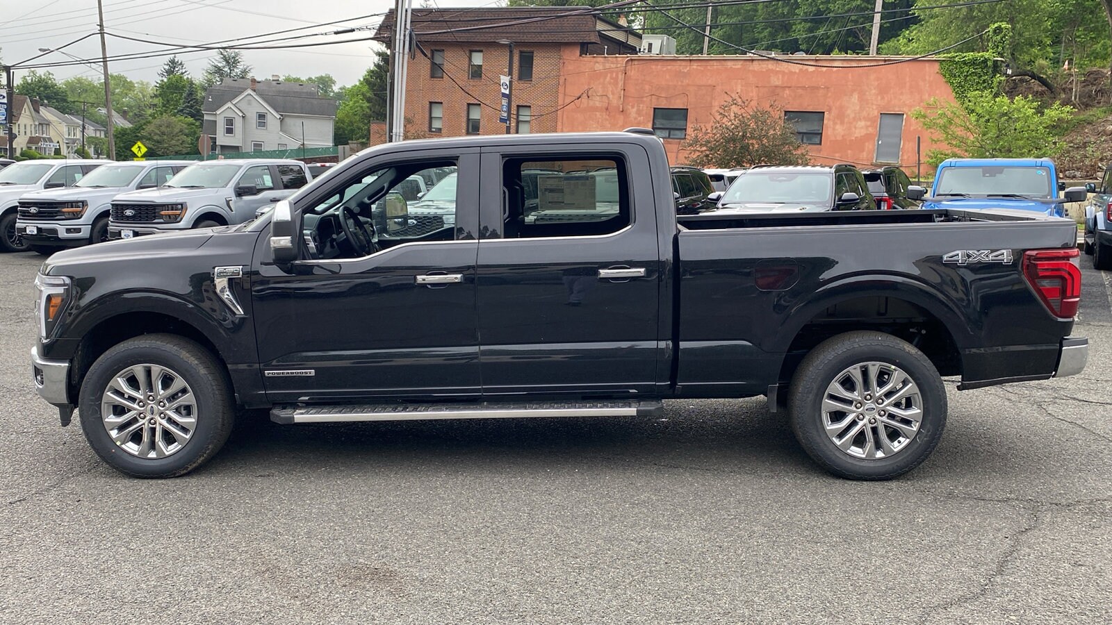 2025 Ford F-150 Lariat photo 4
